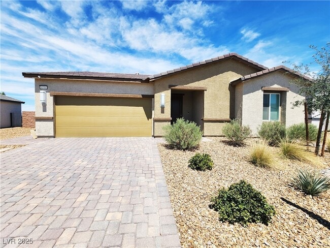 Building Photo - 4096 E Cactus Cyn Dr