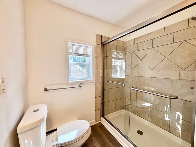 Building Photo - Fully Renovated Home in Norfolk!