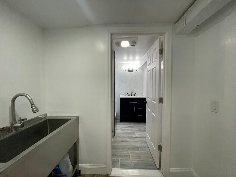 Laundry - Basement - 11 Raymond Pl