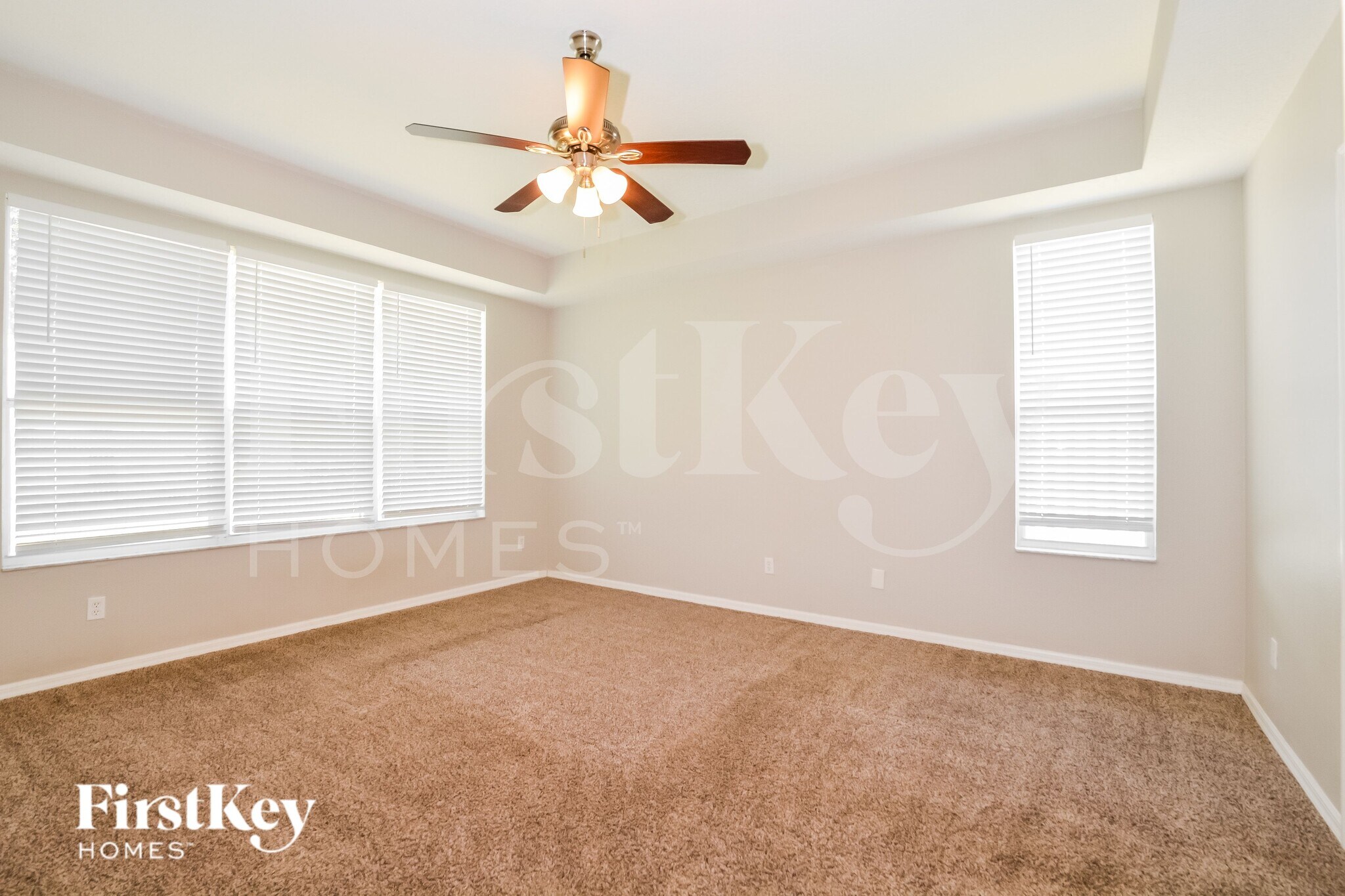 Building Photo - 14330 Estrella Dr