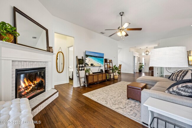 Building Photo - 1236 Alaqua Way