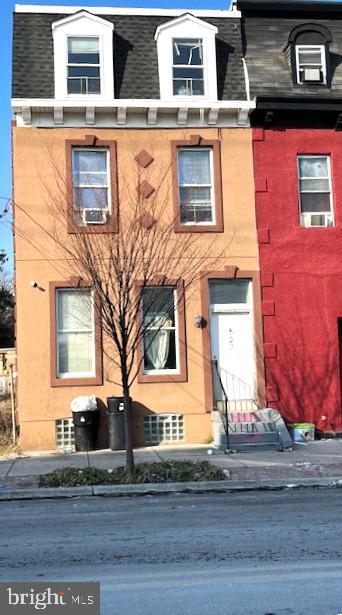 Building Photo - 527 N 3rd St