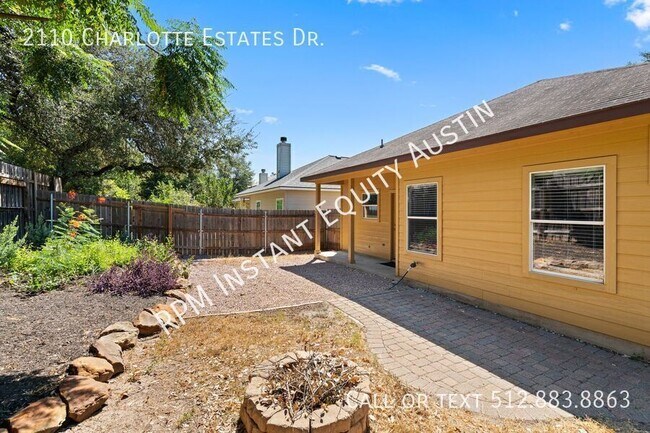 Building Photo - 2110 Charlotte Estates Dr