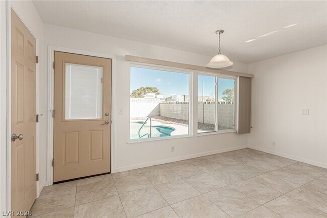 Building Photo - 6358 Meadowlark Ln