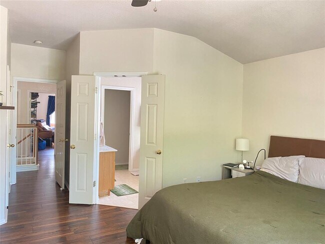 Building Photo - 8408 Dulac Dr