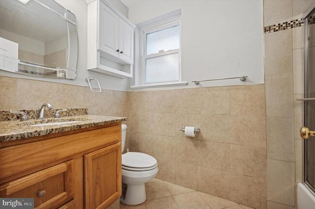 Building Photo - 609 N 34th St