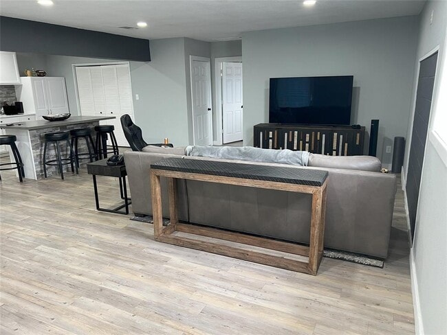 Building Photo - 128 Skyview Terrace