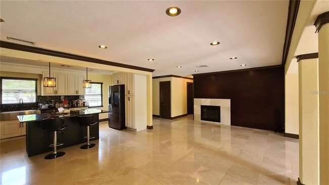 Building Photo - 1515 S West Shore Blvd