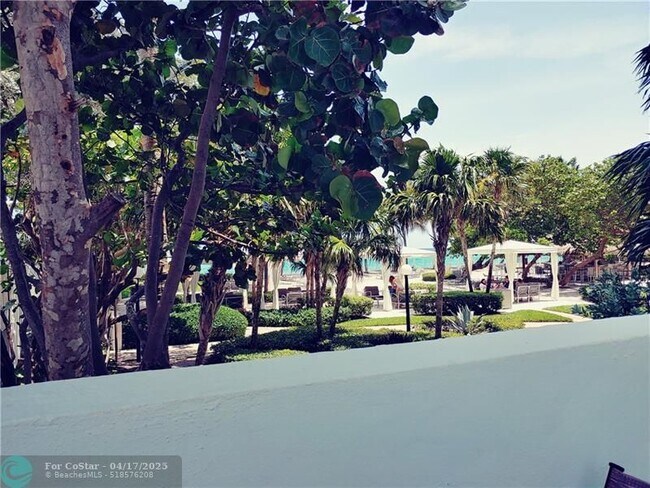 Building Photo - 3001 S Ocean Dr