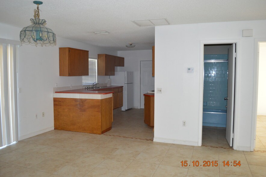 Building Photo - 12373 Shafton Rd