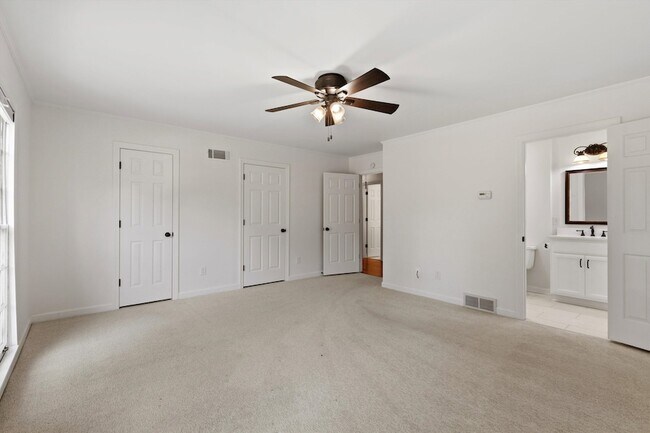 Building Photo - 7253 Stamford Dr