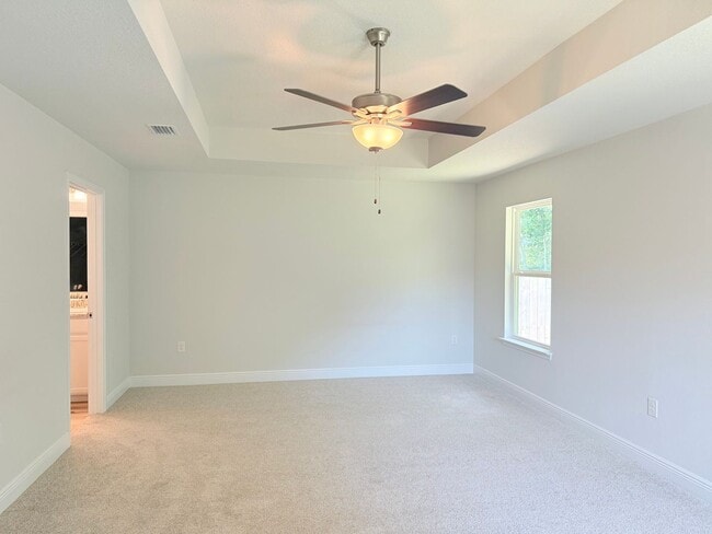 Building Photo - Modern 3 Bed/2 Bath - Prime Location