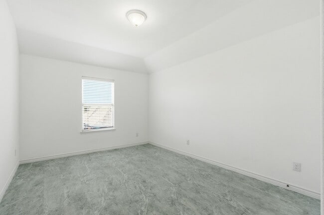 Building Photo - 11300 Hubbard Creek Dr