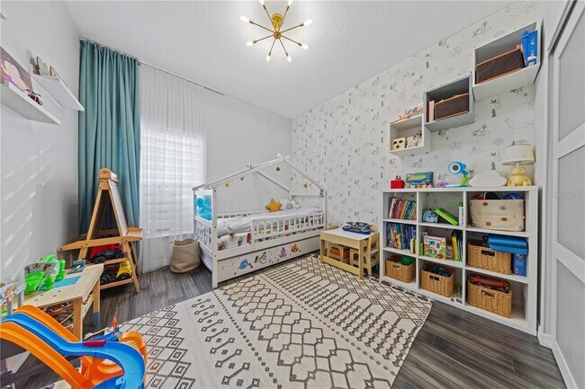 Building Photo - 7770 Glynde Hill Dr