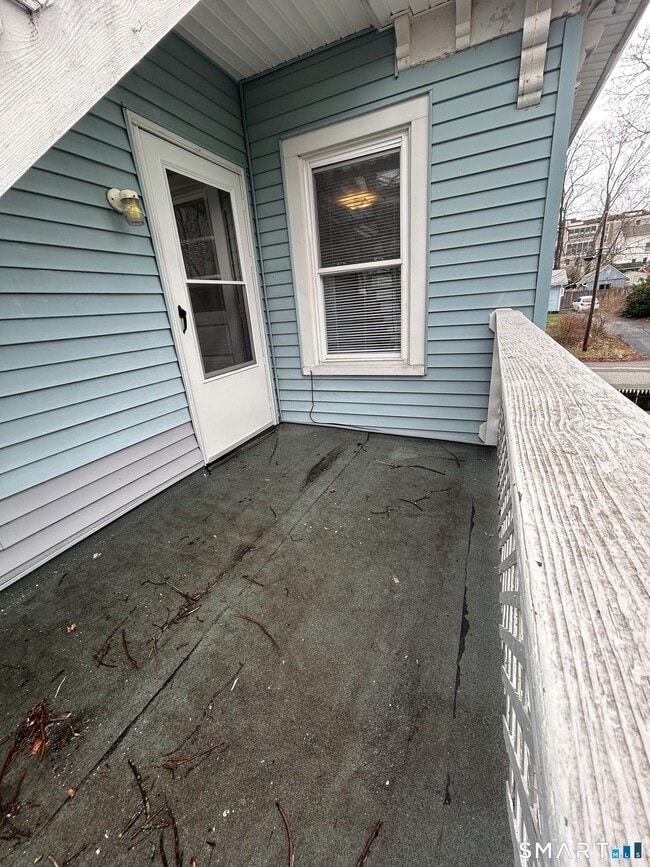 Building Photo - 73 Peck St