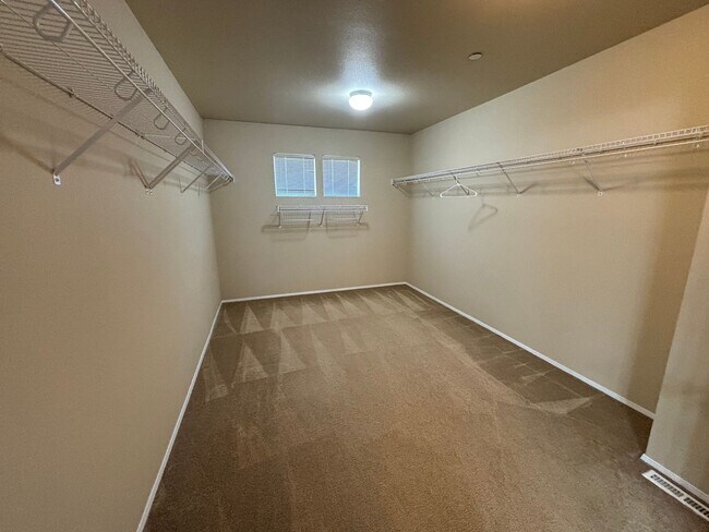 Building Photo - 3210 Sheaser Way