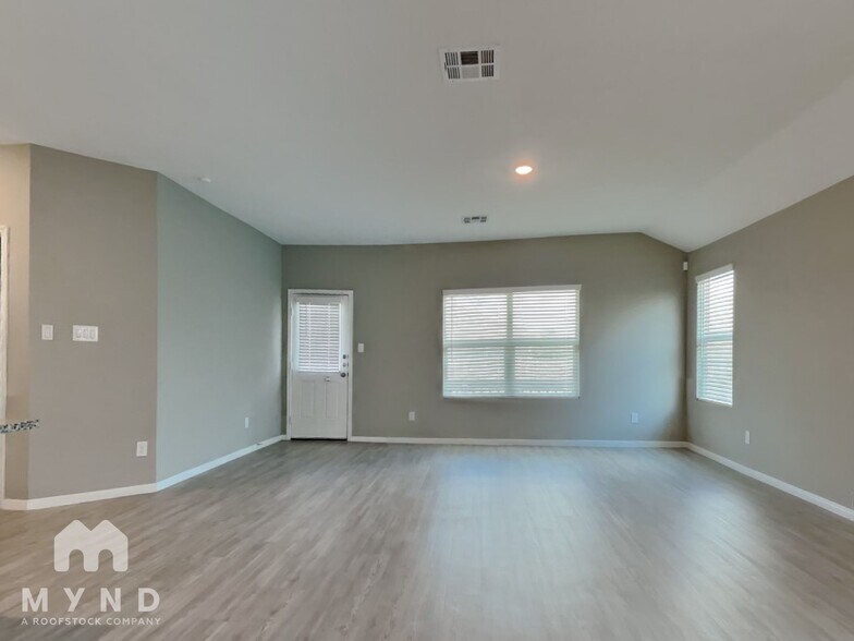 Building Photo - 4411 Revetment Way