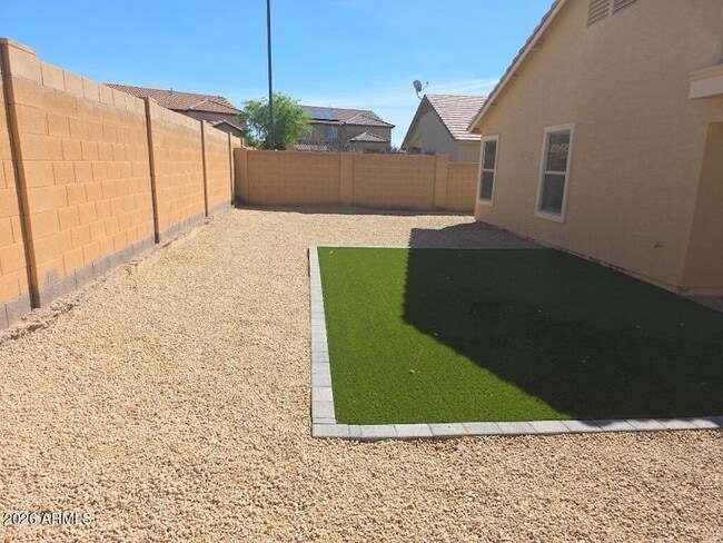 Building Photo - 3334 E Woodside Way