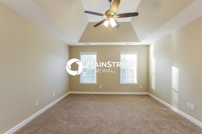 Building Photo - 4 Bedroom Pet-Friendly Home in Matthews, NC with Main Street Renewal