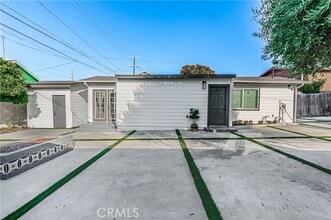 Building Photo - 4915 Lincoln Ave