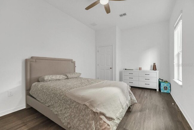 Building Photo - 12880 Westside Vlg Lp