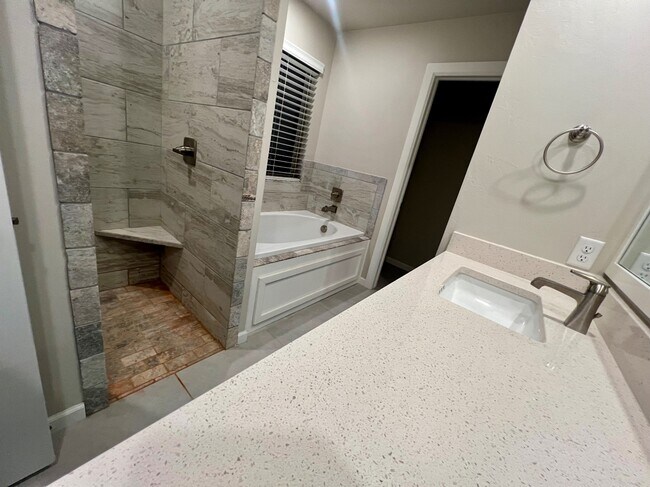 Building Photo - 4116 Palmetto Trail