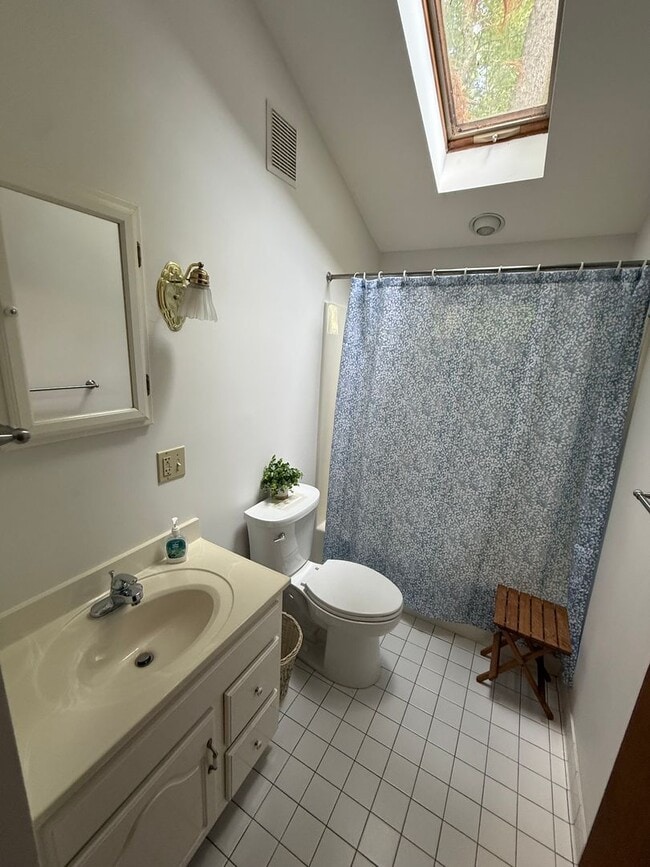 Building Photo - **WINTER RENTAL** Adorable Meredith Chalet...