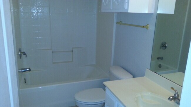 Building Photo - 1205 Carina Dr