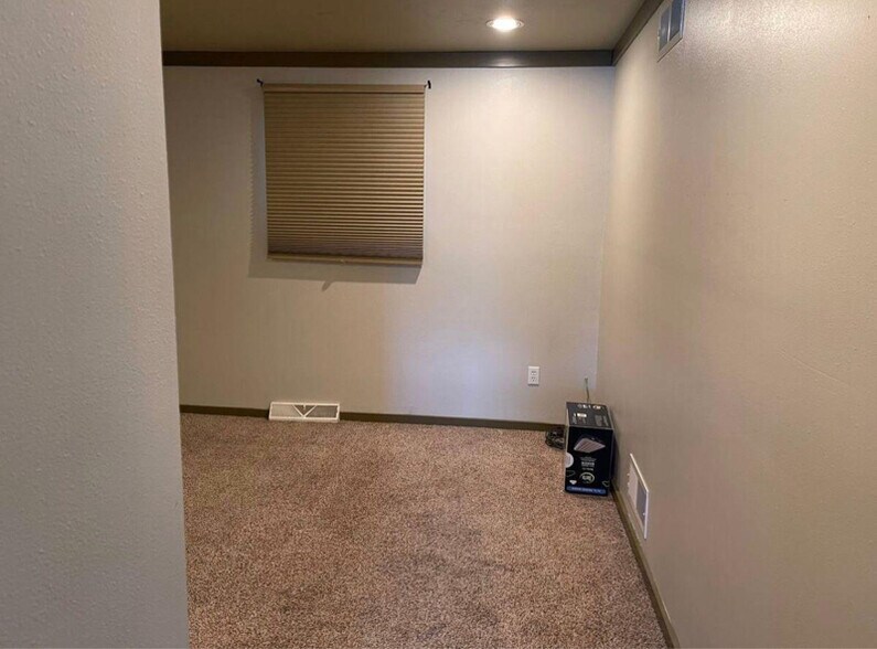 Building Photo - 205 Serendipity Dr