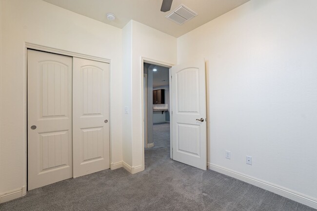 Building Photo - Verrado Living - 4 Bedrooms & 3 Baths!