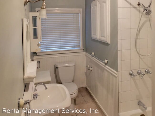 Building Photo - 2 br, 2 bath House - 7224 SW 5th Ave