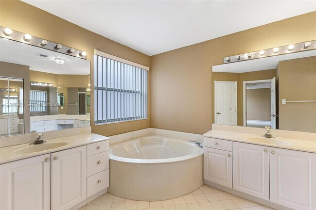 Building Photo - 2138 Chagall Cir