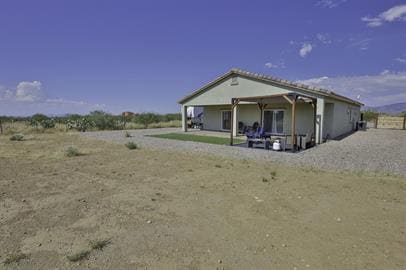 Building Photo - Rural Property in Vail on 1 acre fully fenced