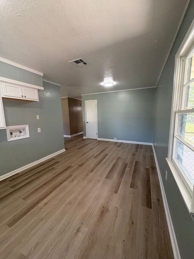 Building Photo - 918 Huntington Ln