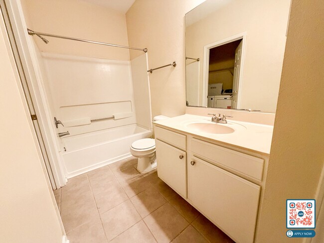 Building Photo - HOLIDAY CHEER - 50% Off 1st Month's Rent