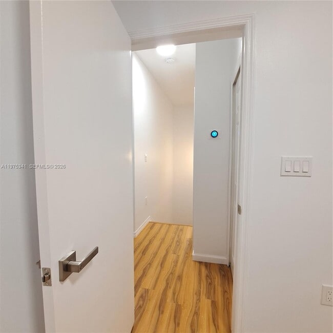 Building Photo - 642 SW 106th Ave