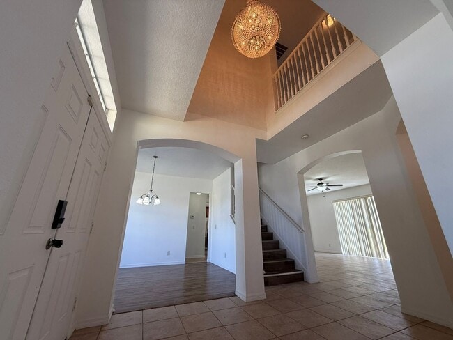 Building Photo - 2616 Plumberry Ave