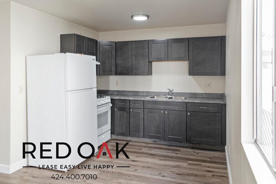 Building Photo - 12767 San Fernando Rd