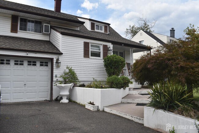 Primary Photo - 193 McFarlane Rd