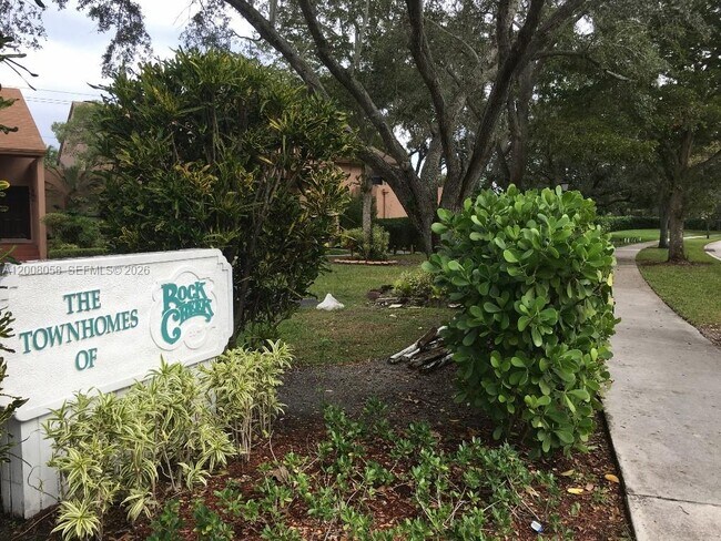 Building Photo - 40 Chestnut Cir