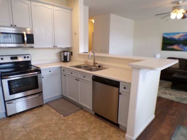 Building Photo - Littleton 3 Bed 2 Bath Condo Retreat!
