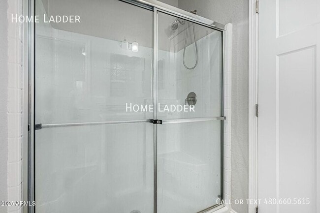 Building Photo - 32567 W Santa Cruz Ave