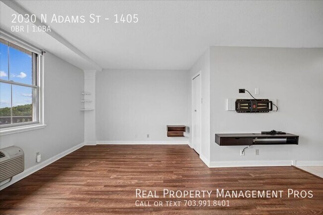 Building Photo - 2030 N Adams St