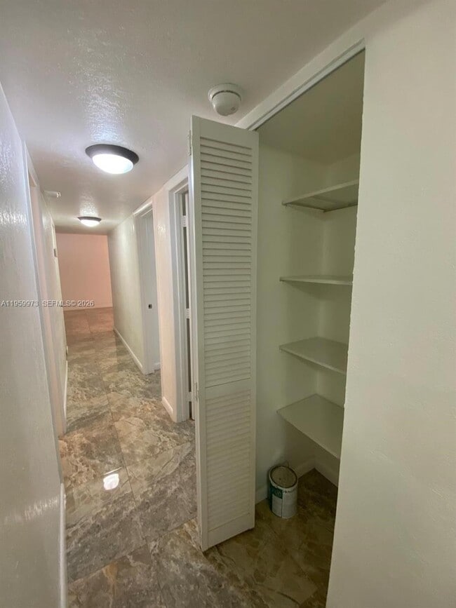 Building Photo - 820 NW 87th Ave