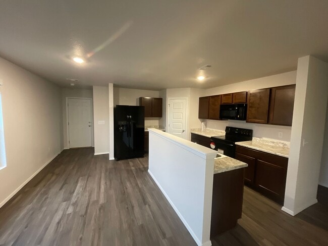 Building Photo - Pre-Leasing Now! Beautiful 3-Bedroom, 2-Bath Home in Barberry Court | Available August 12