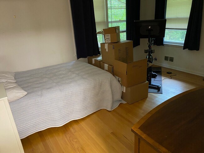 Building Photo - 996 Castlegate Ct