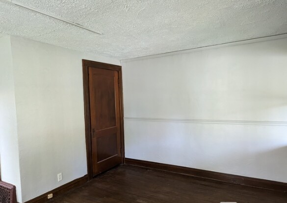 Building Photo - Newly Renovated 3-Bedroom Apartment in Michigan City - $1095