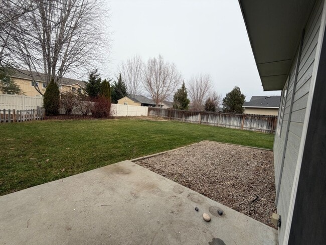 Building Photo - Perfect 4 bed 2.5 ba home in the desirable Sundance Subdiv. off McMillan & Meridian Rd.