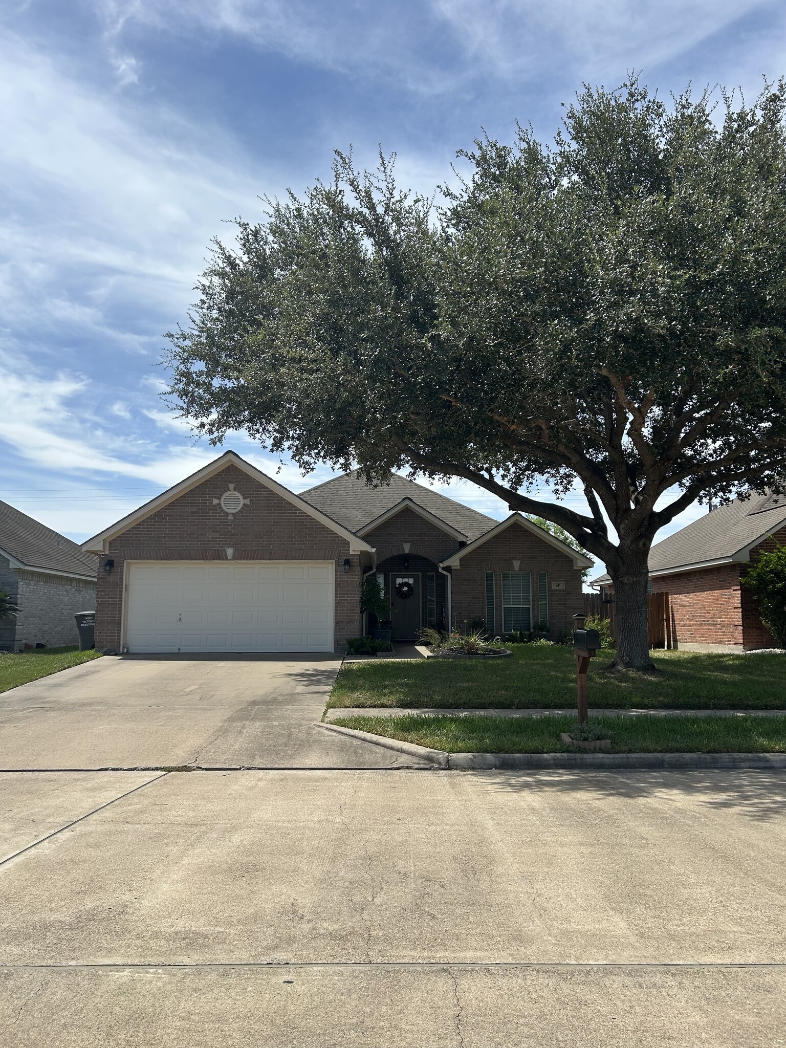 Building Photo - 411 Mason Cir