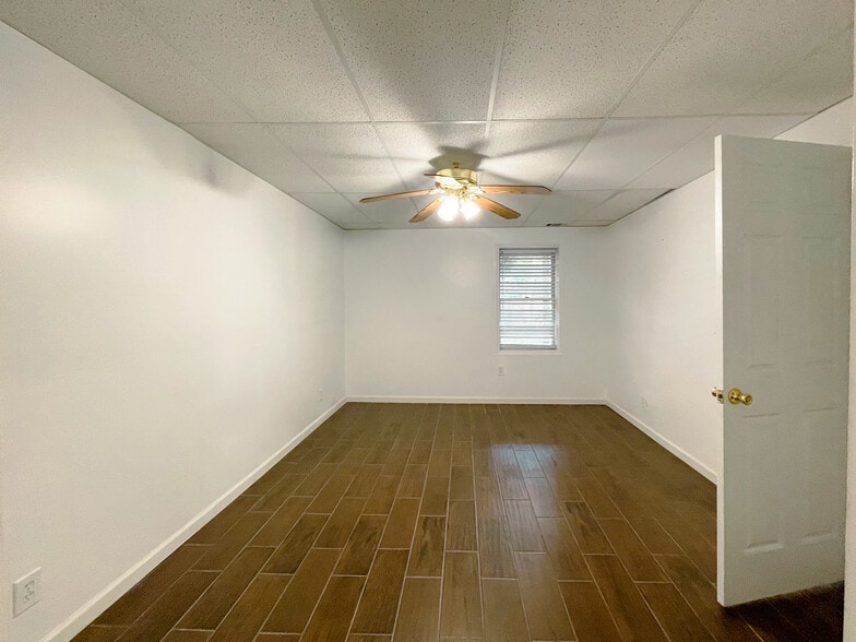 Room 2 - 330 Fountainmist Trail